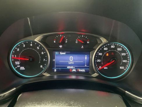 Used 2020 Chevrolet Equinox LT w/ Driver Convenience Package image 15