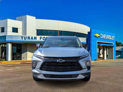 Used 2024 Chevrolet Blazer LT w/ Convenience Package FWD image 9