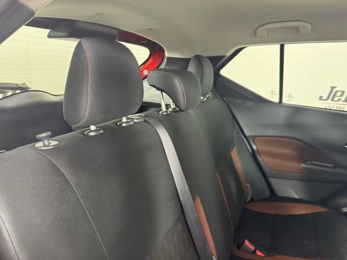 Used 2024 Nissan Kicks SR image 25