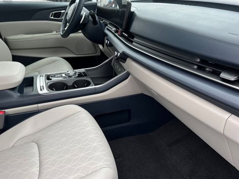 New 2026 Kia Carnival SX image 17