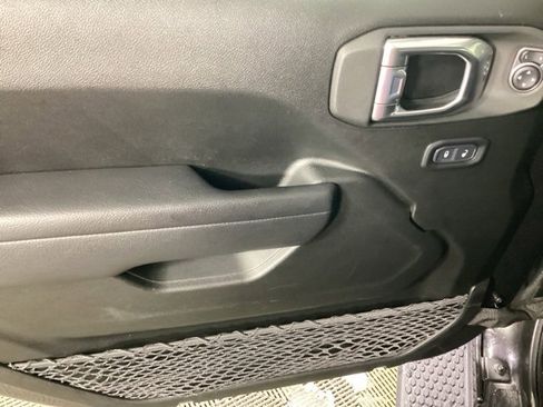 Used 2022 Jeep Wrangler Sport S image 13