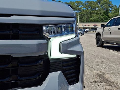 Certified 2025 Chevrolet Silverado 1500 RST AWD/4WD image 10