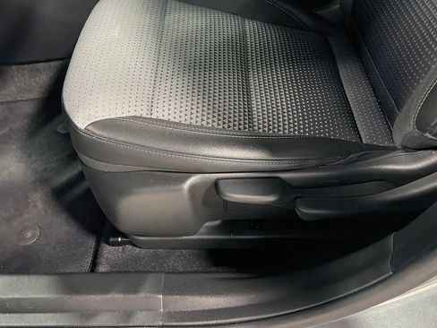 Used 2024 Chevrolet Trax LT w/ Driver Confidence Package image 21