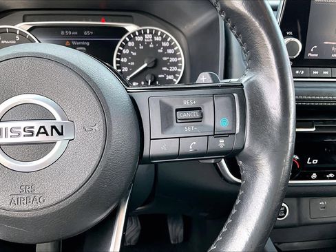 Used 2021 Nissan Rogue SV image 25