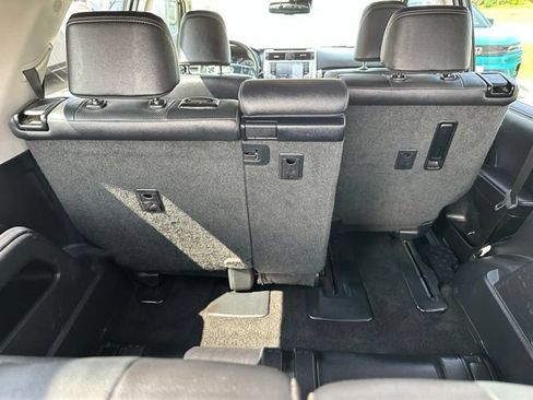 Used 2022 Toyota 4Runner Limited AWD/4WD image 10