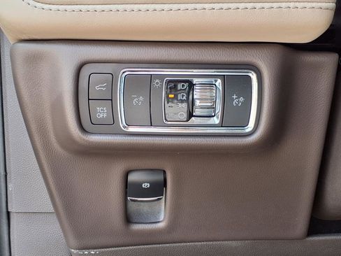 Certified 2022 Lincoln Nautilus Reserve w/ Equipment Group 201A image 21