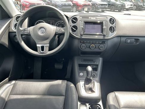 Used 2017 Volkswagen Tiguan Sport FWD image 14