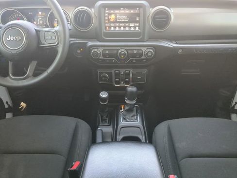 Used 2023 Jeep Wrangler Unlimited w/ Convenience Group AWD/4WD image 18