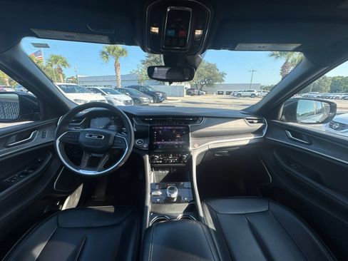 Used 2024 Jeep Grand Cherokee Limited 4xe AWD/4WD image 6
