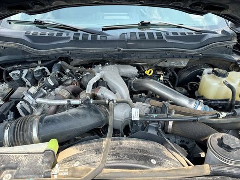 Used 2021 Ford F250 XLT w/ XLT Premium Package AWD/4WD image 25