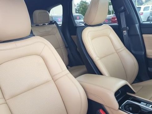 Used 2021 Lincoln Corsair Reserve w/ Equipment Group 201A image 17