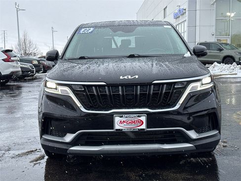 Used 2022 Kia Carnival LX image 4