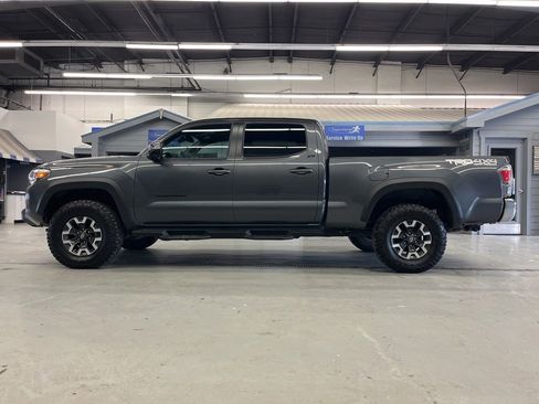 Used 2023 Toyota Tacoma TRD Off-Road image 4