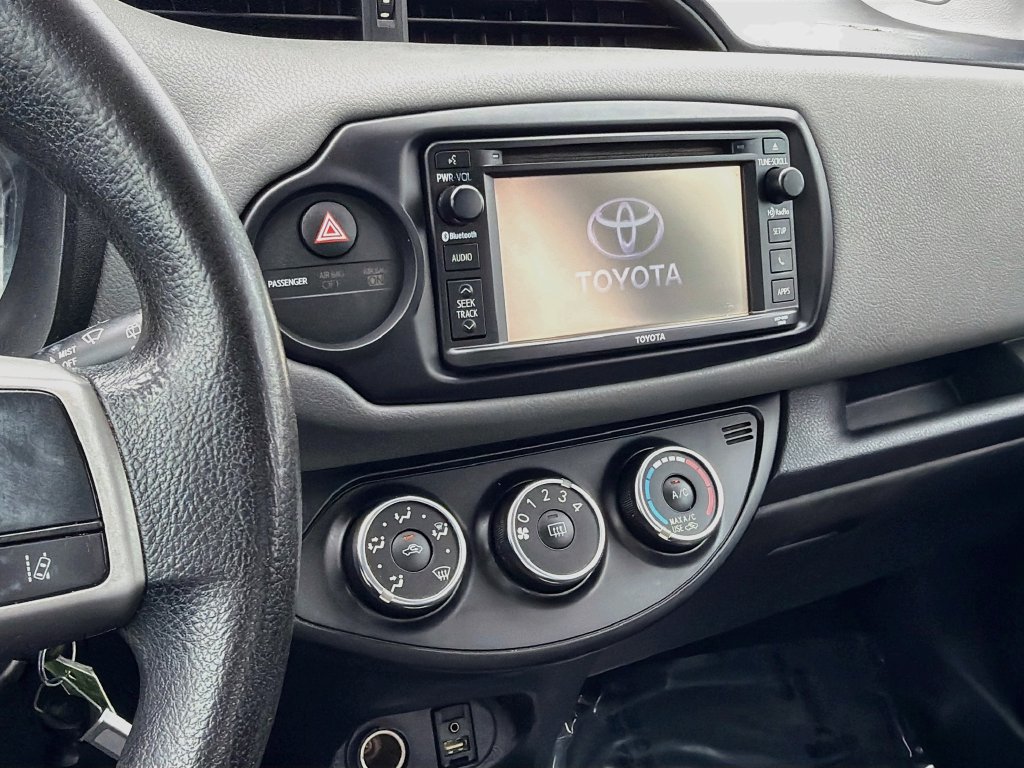 Used 2017 Toyota Yaris L FWD image 25