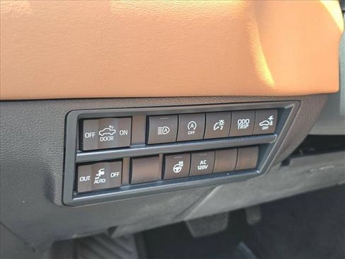 Used 2025 Toyota Tundra 1794 Edition AWD/4WD image 9