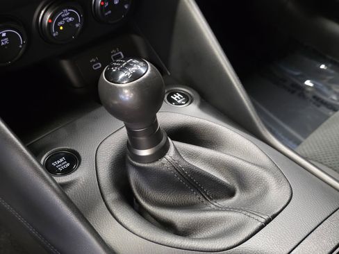 Used 2023 Nissan Z w/ Floor Mat Package (L93) RWD image 26