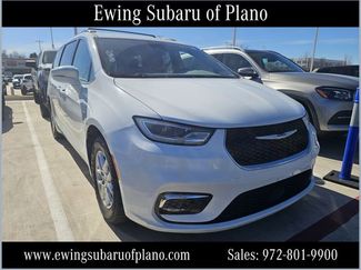 Used 2022 Chrysler Pacifica Touring-L video 1