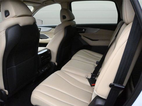 Certified 2022 Acura MDX SH-AWD image 10