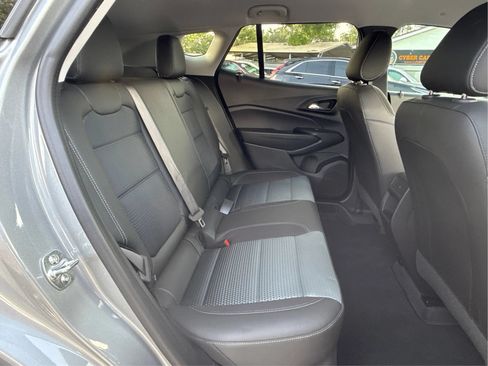 Used 2026 Chevrolet Trax LT w/ Driver Confidence Package FWD image 23