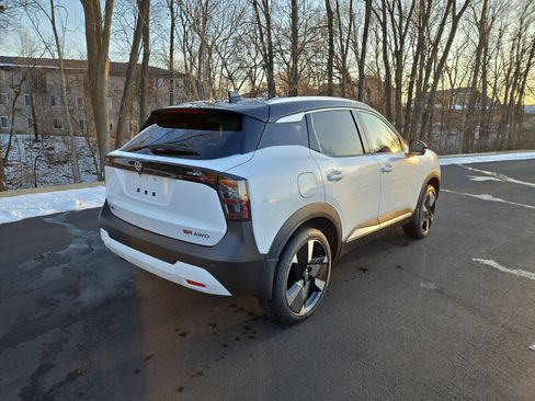 New 2026 Nissan Kicks SR w/ SR Premium Package image 3