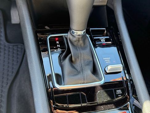 New 2026 Jeep Compass Latitude AWD/4WD image 25