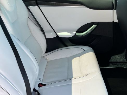 Used 2022 Tesla Model S Plaid AWD/4WD image 11