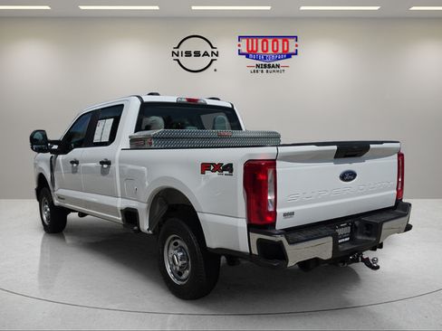 Used 2024 Ford F250 XL w/ FX4 Off-Road Package AWD/4WD image 4