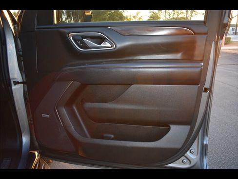 Used 2021 Chevrolet Tahoe LT image 36