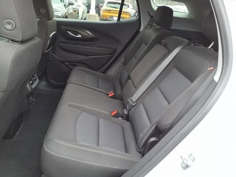 Certified 2022 GMC Terrain SLE w/ Driver Convenience Package image 5