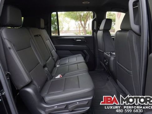 Used 2025 Chevrolet Suburban LT RWD image 94