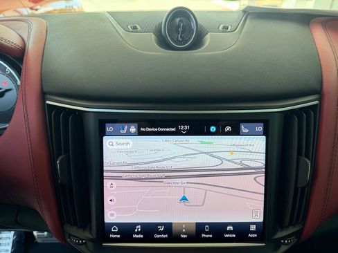 Used 2022 Maserati Levante Trofeo image 14