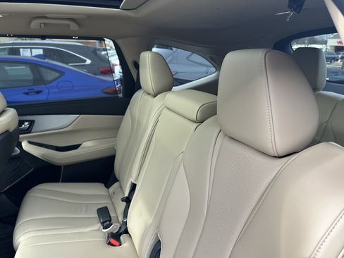 Certified 2025 Acura MDX SH-AWD w/ Technology Package image 10
