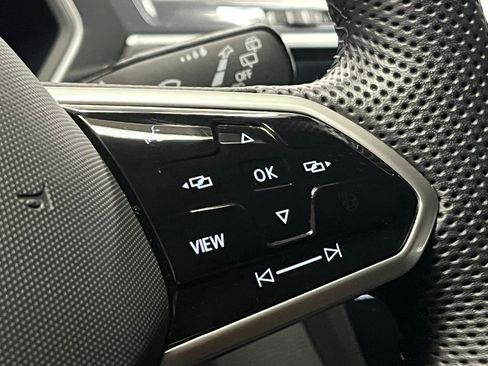 Used 2024 Volkswagen Tiguan SE R-Line image 27