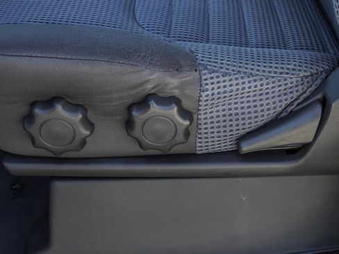 Used 2008 Nissan Frontier NISMO w/ Tow Hitch Pkg image 17