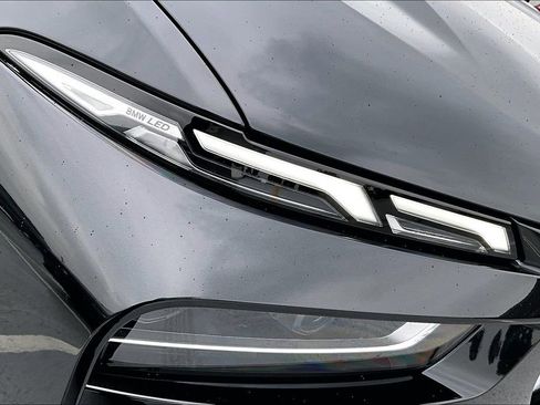 Used 2024 BMW X7 xDrive40i w/ Parking Assistance Package image 31