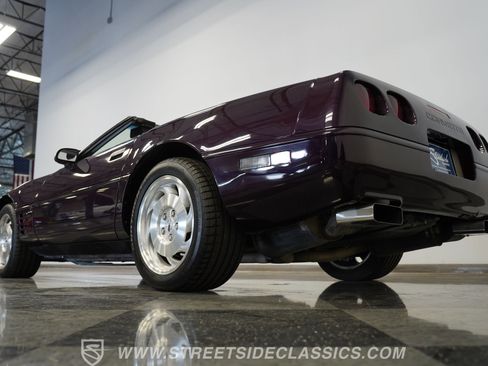 Used 1993 Chevrolet Corvette Convertible image 33