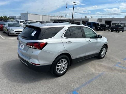 Used 2022 Chevrolet Equinox LT w/ LPO, Floor Liner Package AWD/4WD image 24