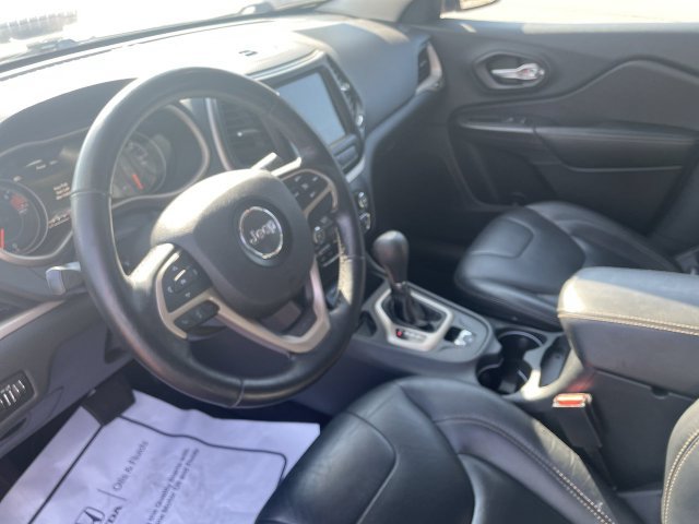 Used 2016 Jeep Cherokee Limited FWD image 10