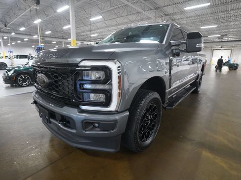 Used 2025 Ford F250 Lariat w/ Black Appearance Package AWD/4WD image 12