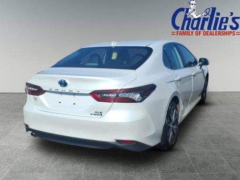 Used 2021 Toyota Camry XLE FWD image 4