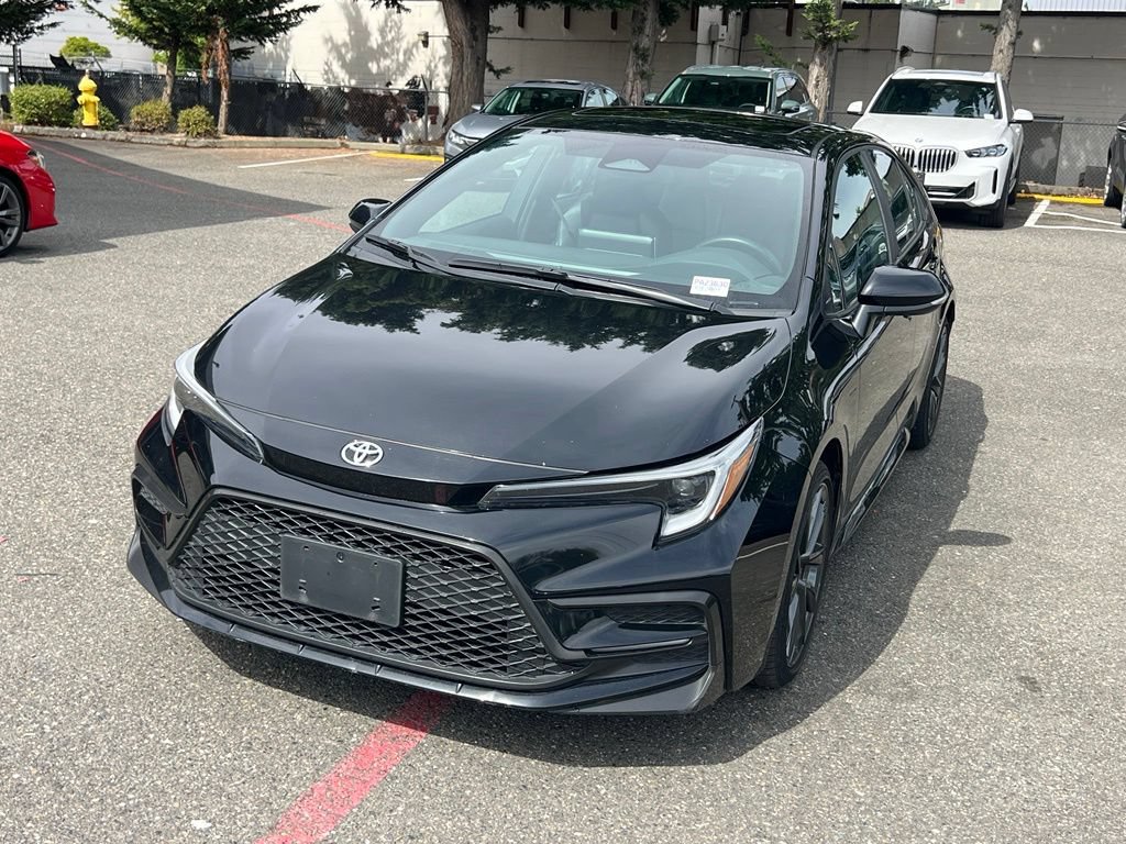 Used 2024 Toyota Corolla XSE FWD image 3
