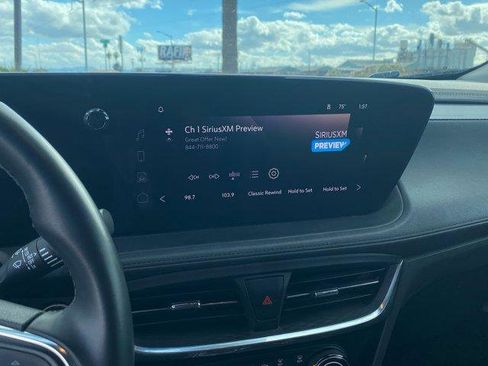 Used 2024 Buick Encore GX Sport Touring image 18