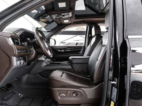 Used 2022 GMC Yukon Denali AWD/4WD image 3