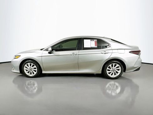 Used 2024 Toyota Camry LE FWD image 5
