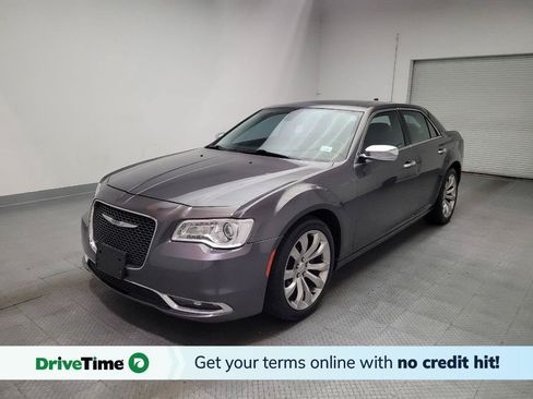 Used 2019 Chrysler 300 Limited RWD image 1