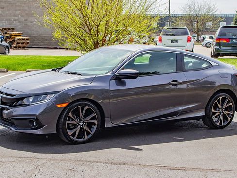 Used 2019 Honda Civic Sport image 4