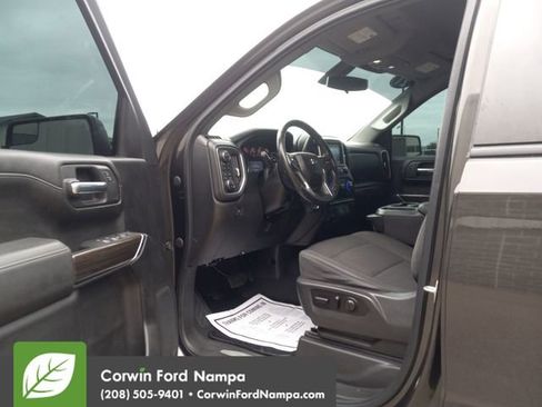 Used 2021 Chevrolet Silverado 1500 RST w/ Max Trailering Package image 9