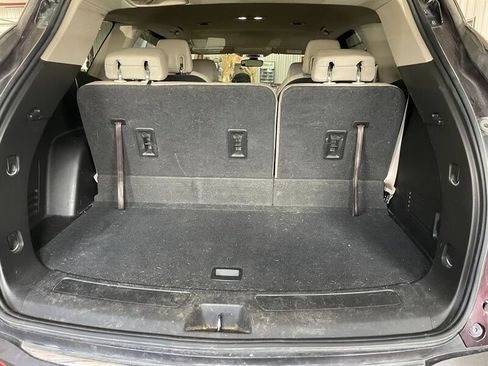 Used 2018 Buick Enclave Essence AWD/4WD image 25