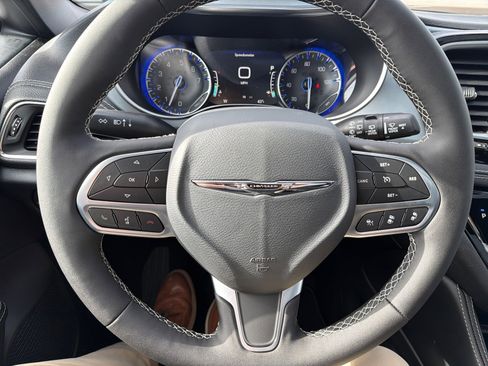 New 2026 Chrysler Pacifica Limited image 21