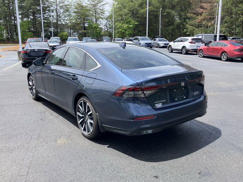 Used 2025 Honda Accord Touring image 9